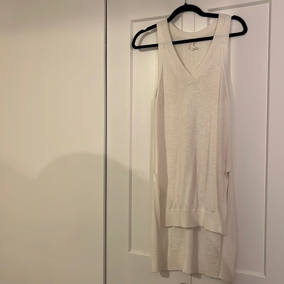 Anthropologie Women's Sleeveless V Neck
Sweater High Low White Size Small - Picture 2 of 6